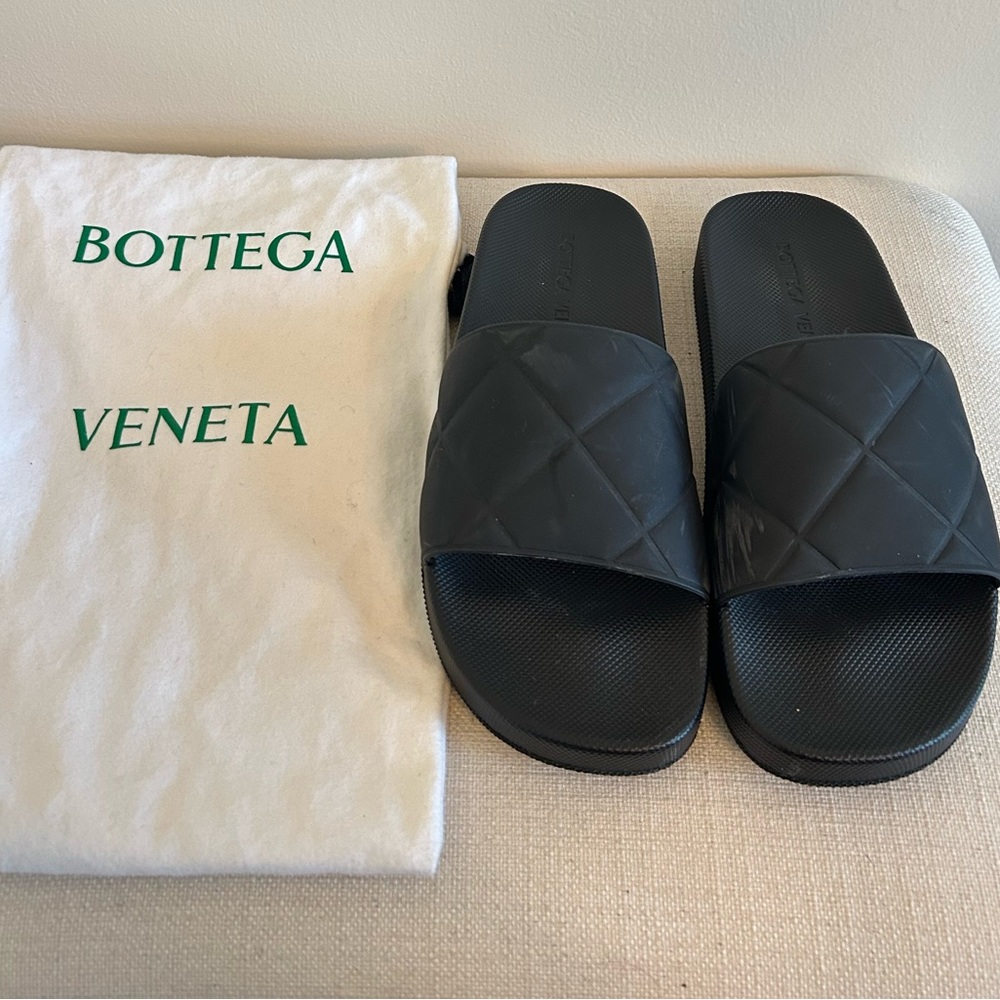 Bottega Veneta Black Quilted Slide Sandals